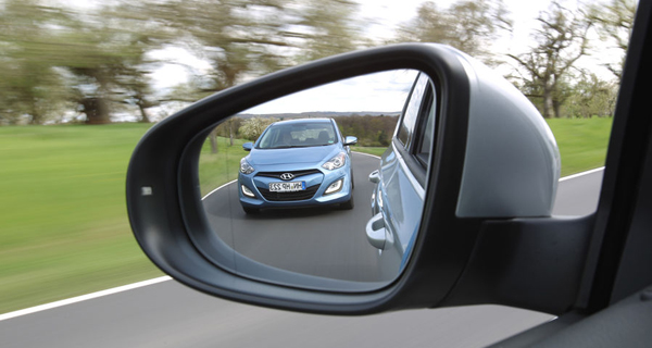 Hyundai i30 und VW Golf im Test: Da-scheppert-nix auf der Überholspur?